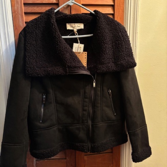 Sheryl Crow Jackets & Blazers - Black Sherpa-Lined Jacket